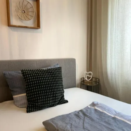 Apartment Naehe Uni Mit Parkplatz *