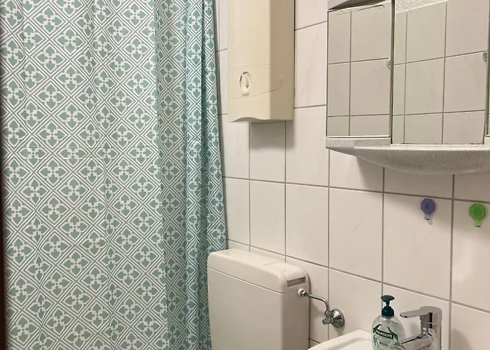 Naehe Uni Mit Parkplatz *